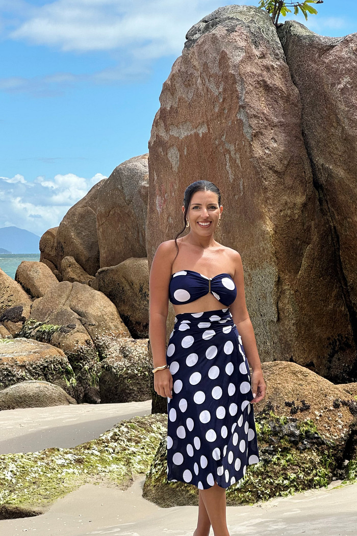 Conjunto saída 1001 formas curta poá azul