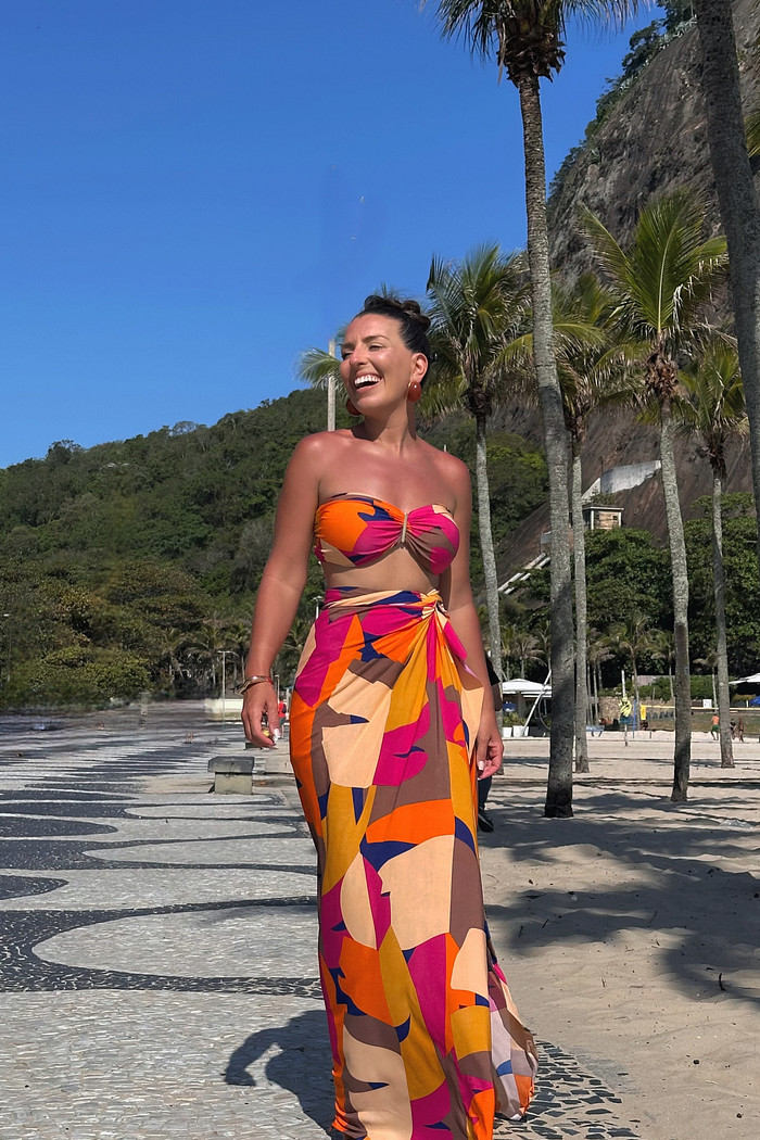 conjunto saída 1001 formas longa tropicalia