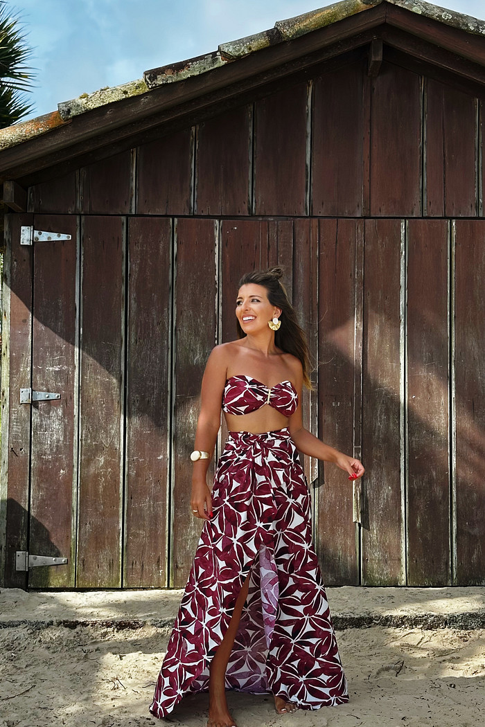 conjunto saída 1001 formas longa  floral bordô