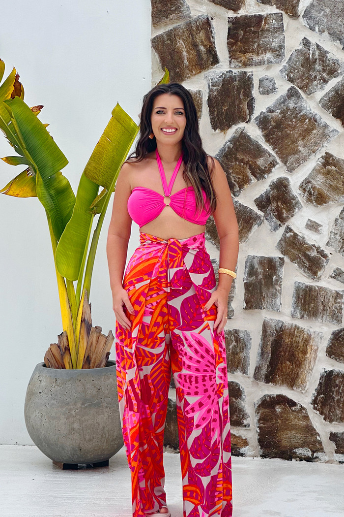 KIT TRÊS PEÇAS CALÇA MACACÃO FLORA LARANJA E TOP LISO