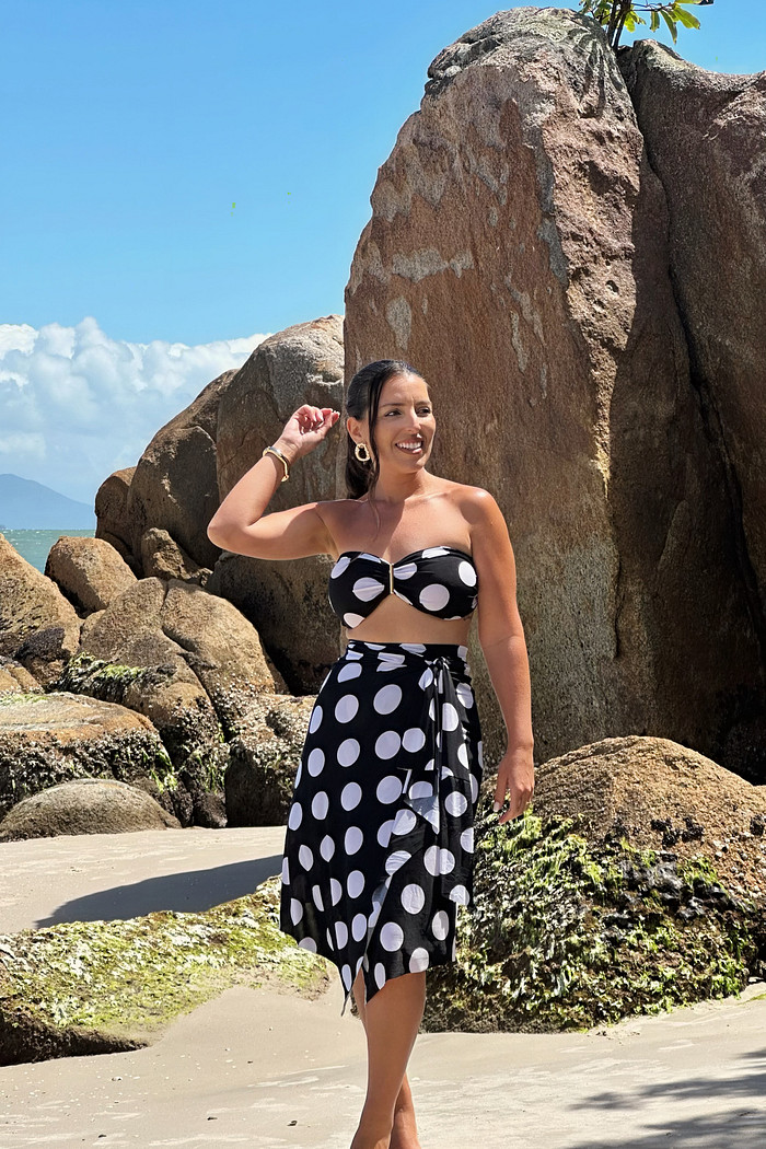 Conjunto saída 1001 formas curta poá preto