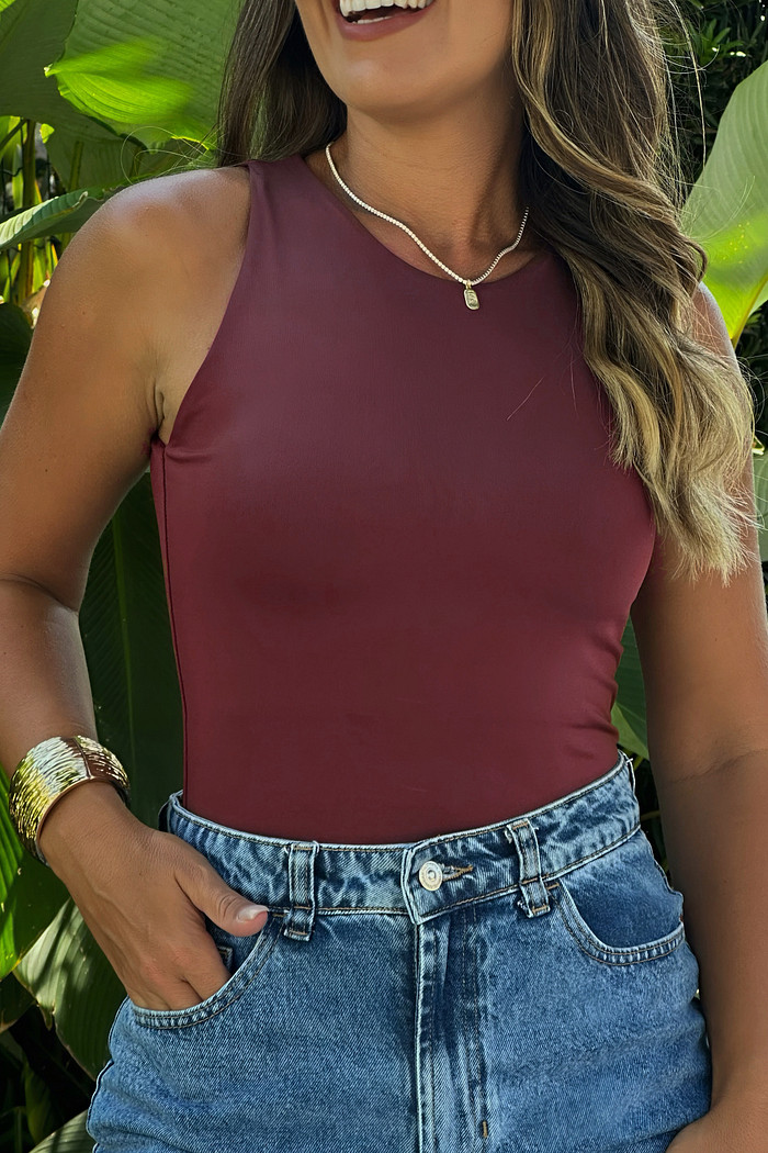 Blusa regatinha bordô