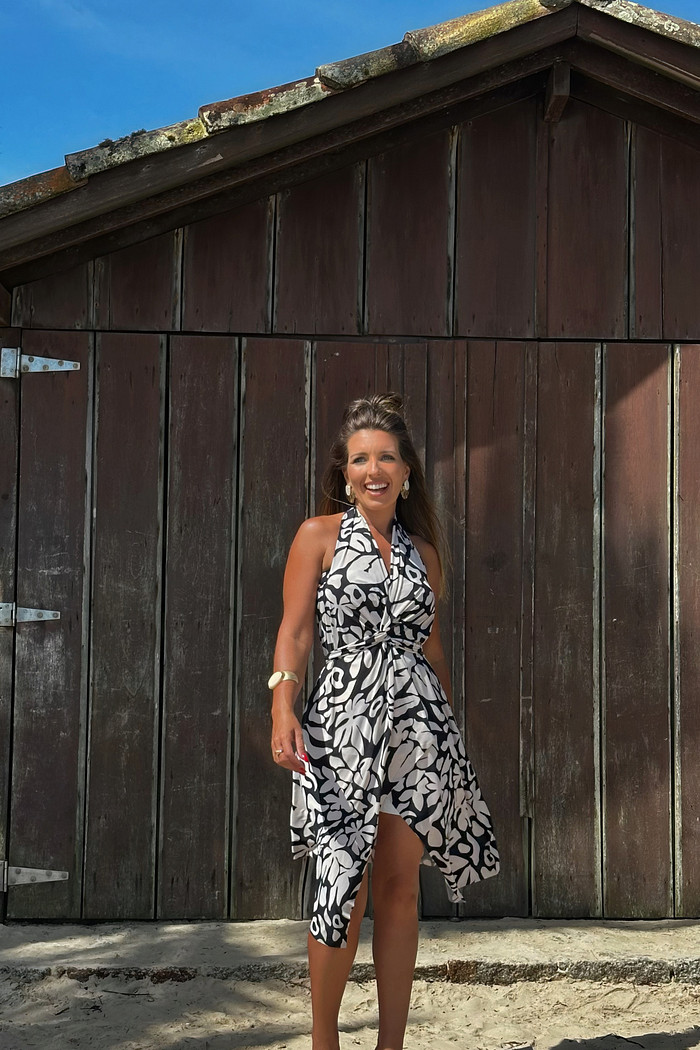 conjunto saída 1001 formas  floral preto e off