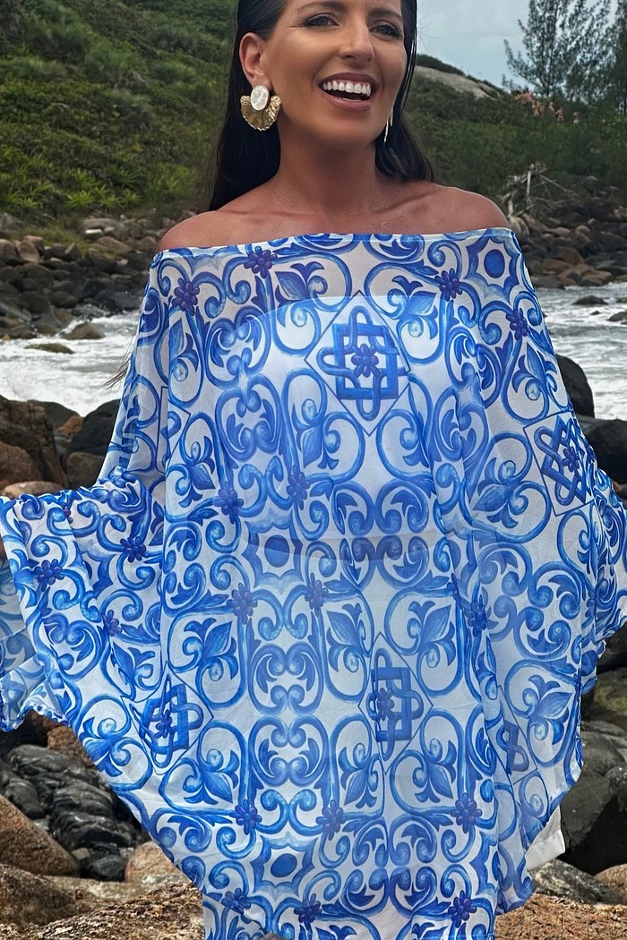 Bata em tule & top azulejos