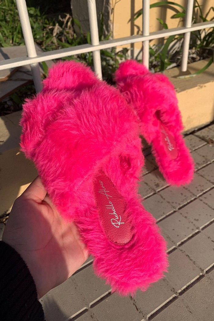 CHINELO DE QUARTO PELUDO CRUZADO