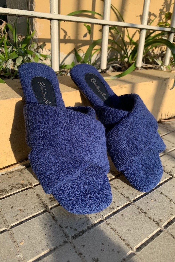 CHINELO DE QUARTO ATOALHADO CRUZADO