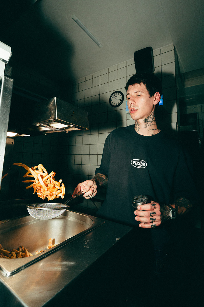 CAMISETA OVERSIZED STONED - COLLAB FHXBB | SEGUNDA LINHA