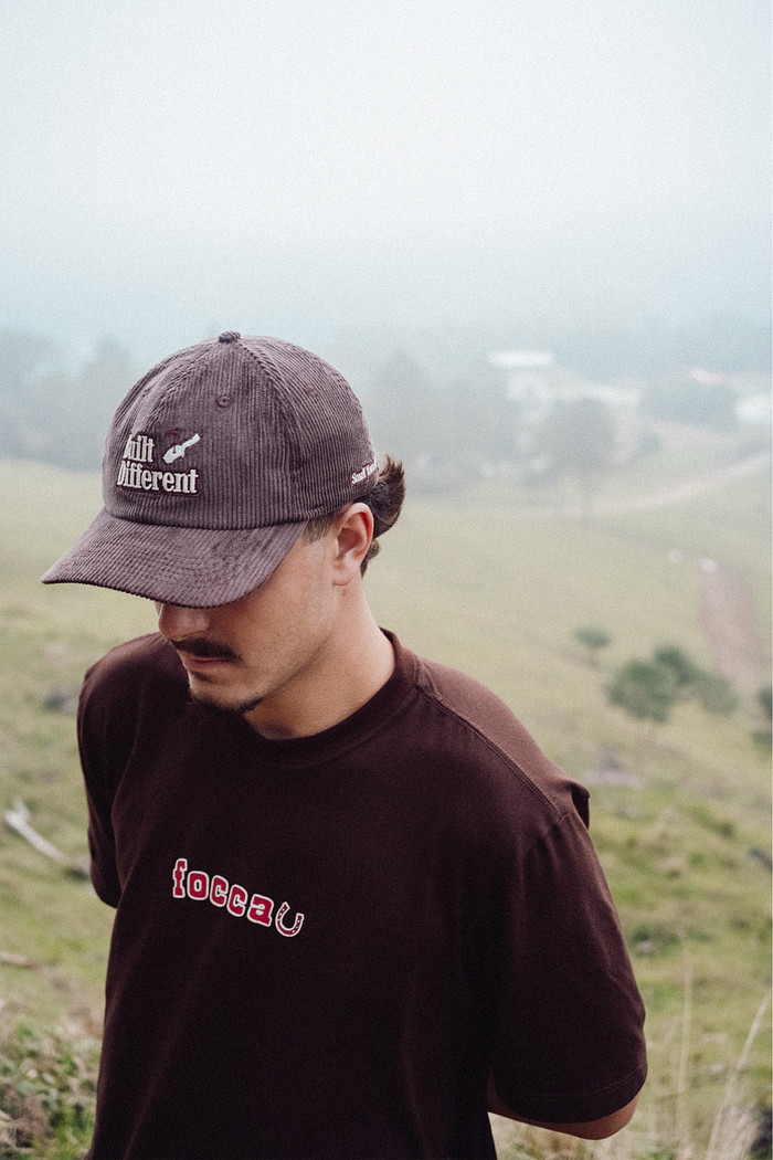 BONÉ DAD HAT COTELÊ MARROM