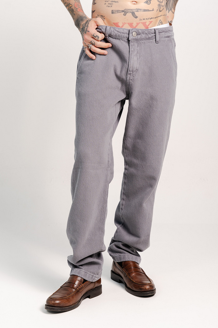 CALÇA SARJA RETA STONED CINZA