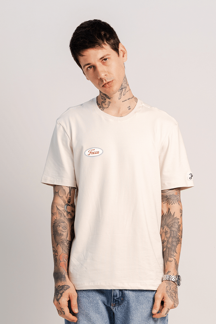 CAMISETA REGULAR FOCCA COMPANY AREIA