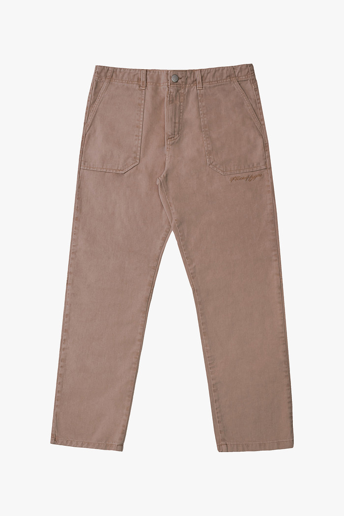 CALÇA SARJA RETA CASTANHO