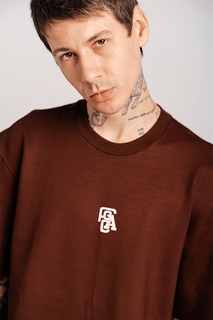 CAMISETA OVERSIZED SPORT CHIC MARROM