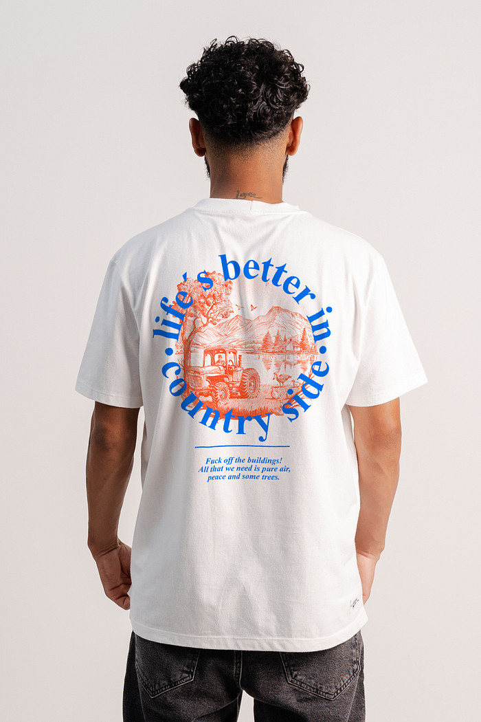 CAMISETA LIFE'S BETTER IN COUNTRYSE OFF