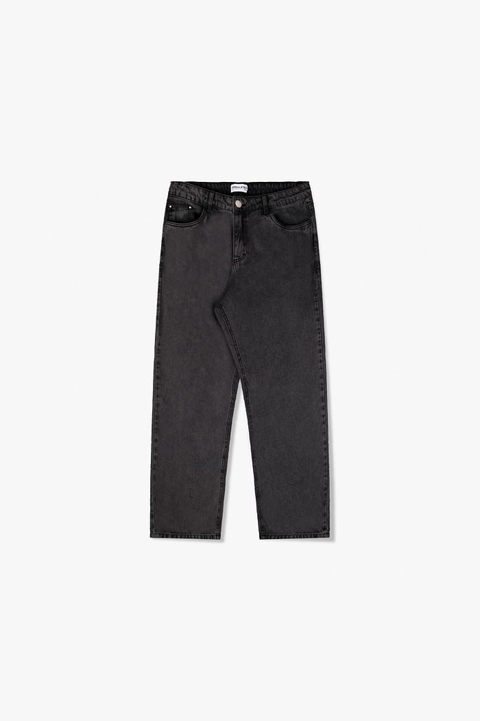 CALÇA JEANS RETA BLACK | SEGUNDA LINHA