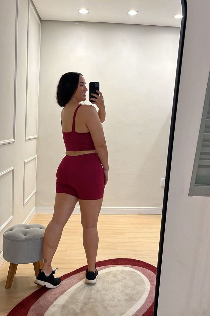 conjunto thalia vinho