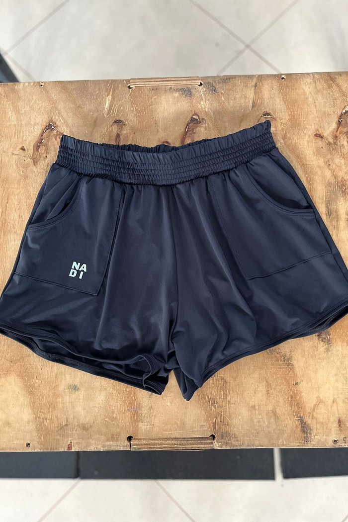 shorts duplo com bolso preto