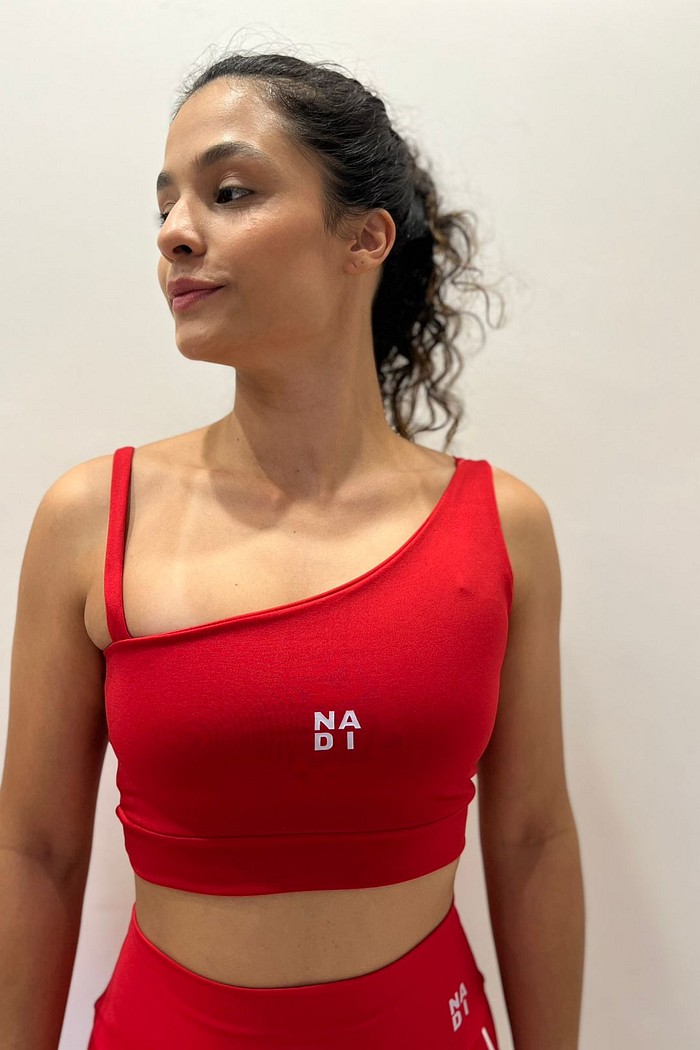 top basic assimetrico vermelho