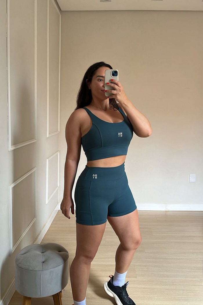 conjunto thalia petroleo