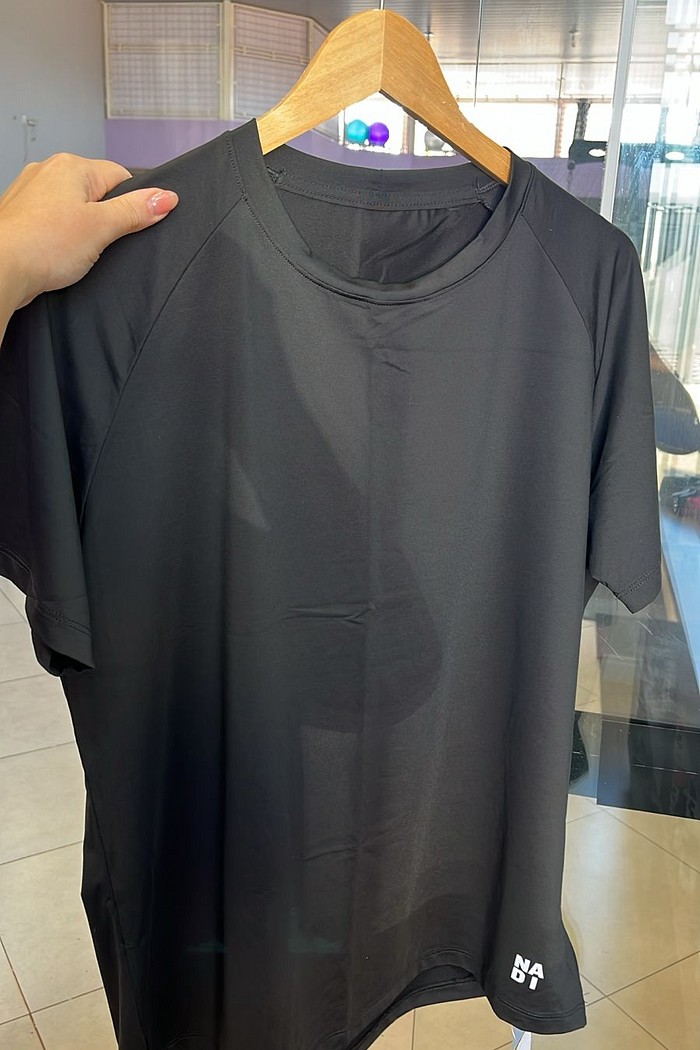 camiseta masculina basic preto