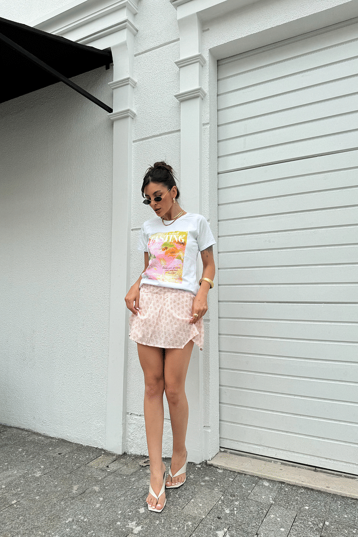 T-SHIRT  _  HAPPY HOUR