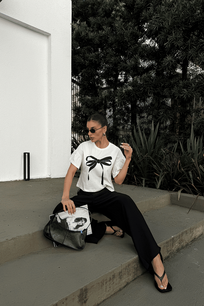 CROPPED OVER  _  MANGAS COM VOLUMA _ LAÇO [APLICAÇÃO STRASS]