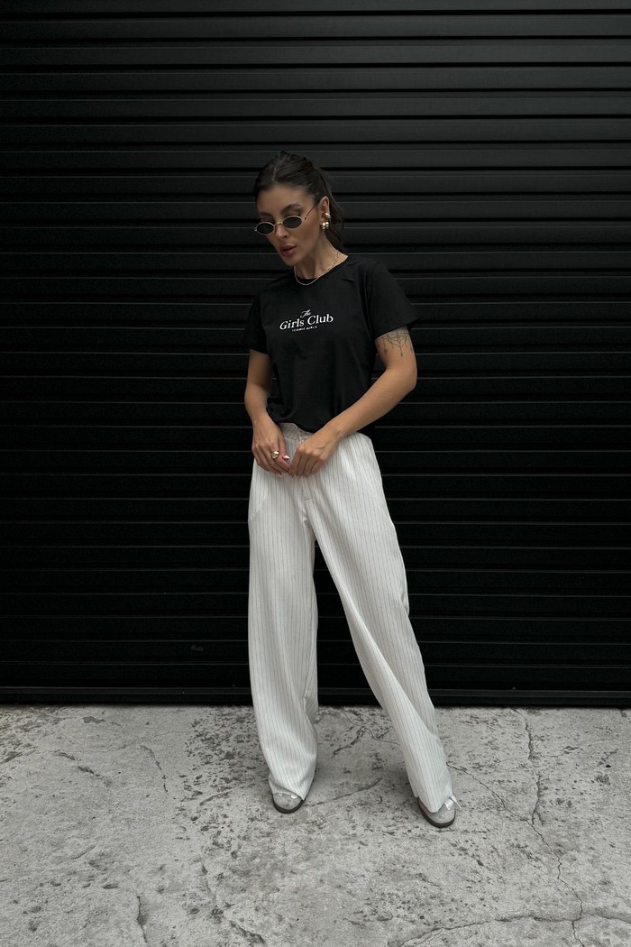 T SHIRT _  THE GIRLS CLUB