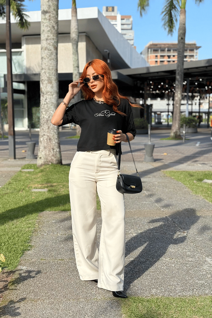 CROPPED OVERSIZED  _  NEW YORK AESTHETIC  _  PRETO