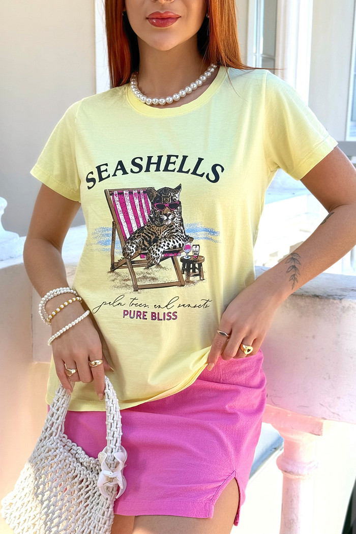 T SHIRT  _  SEASHELLS