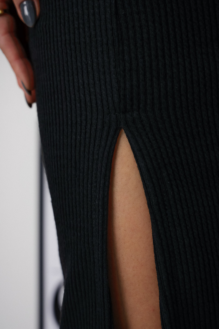 Saia Lapis Com Fenda - Canelado - Preta