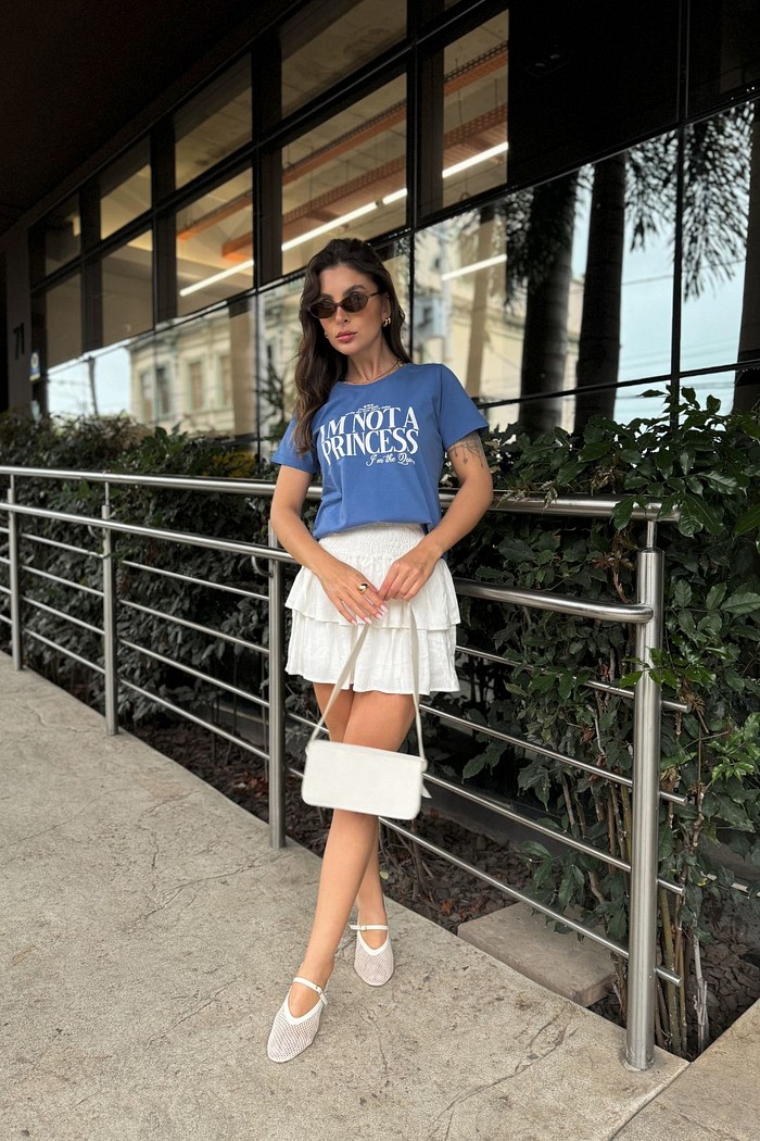 T SHIRT _  I'M NOT PRINCESS