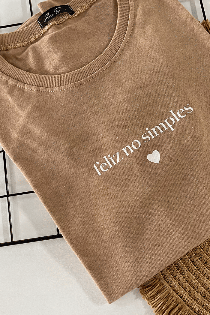 T-SHIRT  _  FELIZ NO SIMPLES