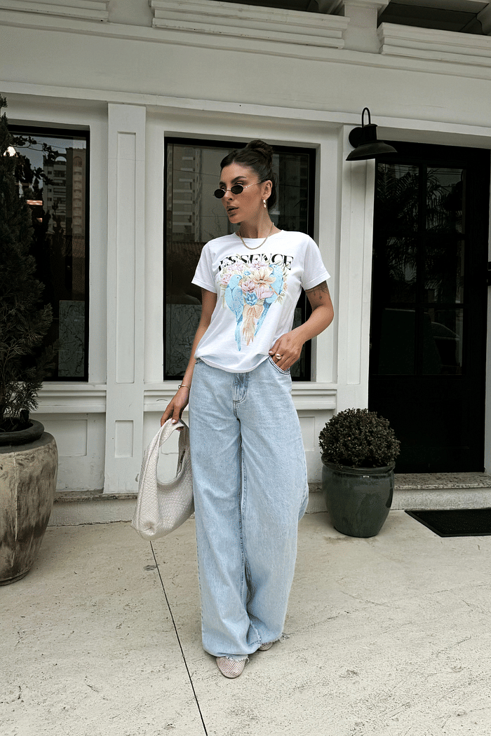 T-SHIRT   _  ESSENCE