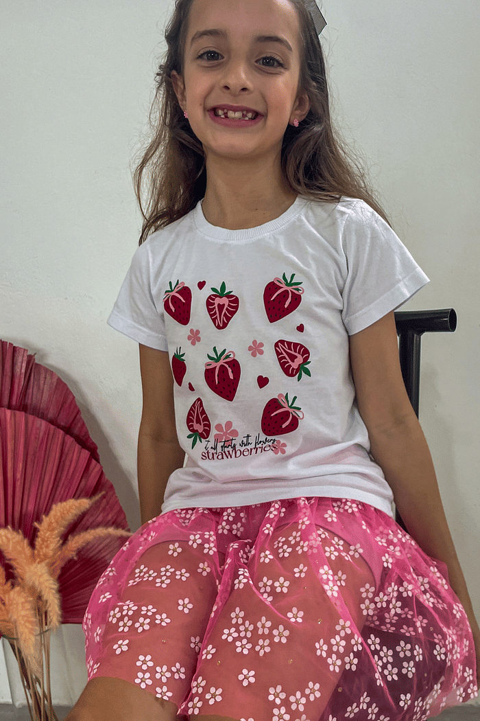 CAMISETA  INFANTIL  _  MORANGOS