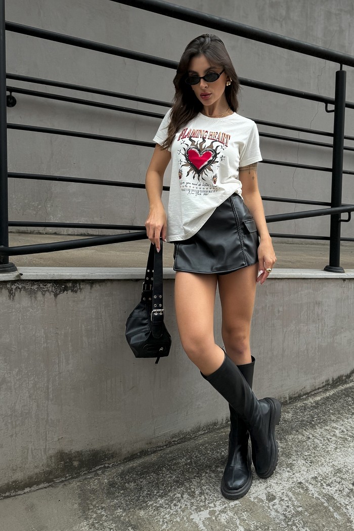 T SHIRT _  FLAMING HEART