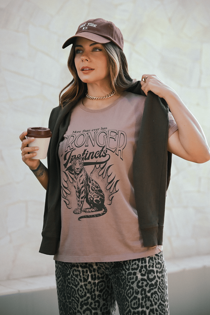 T- SHIRT _  STRONGER [LEOPARD]