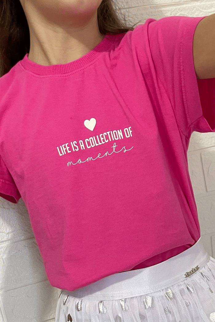 CAMISETA INFANTIL  _  LIFE IS A COLLECTION