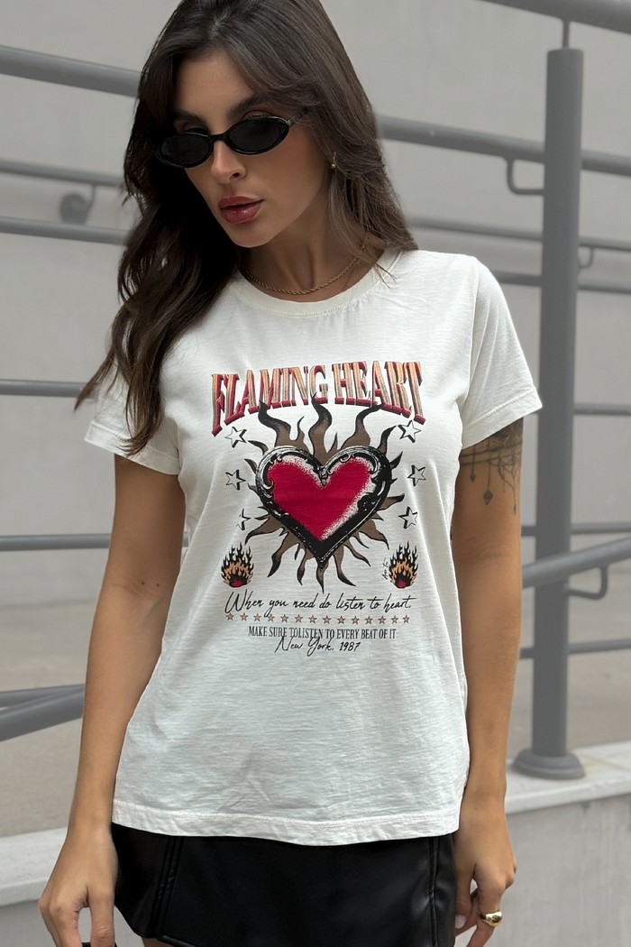 T SHIRT _  FLAMING HEART