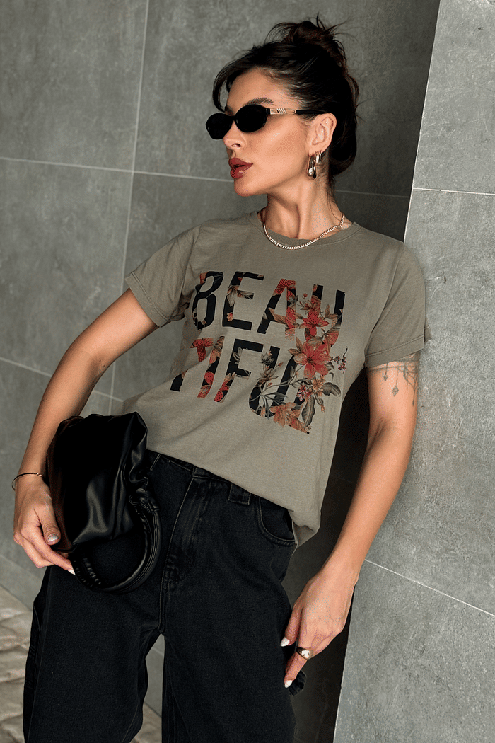 T SHIRT  _   BEAUTYFUL