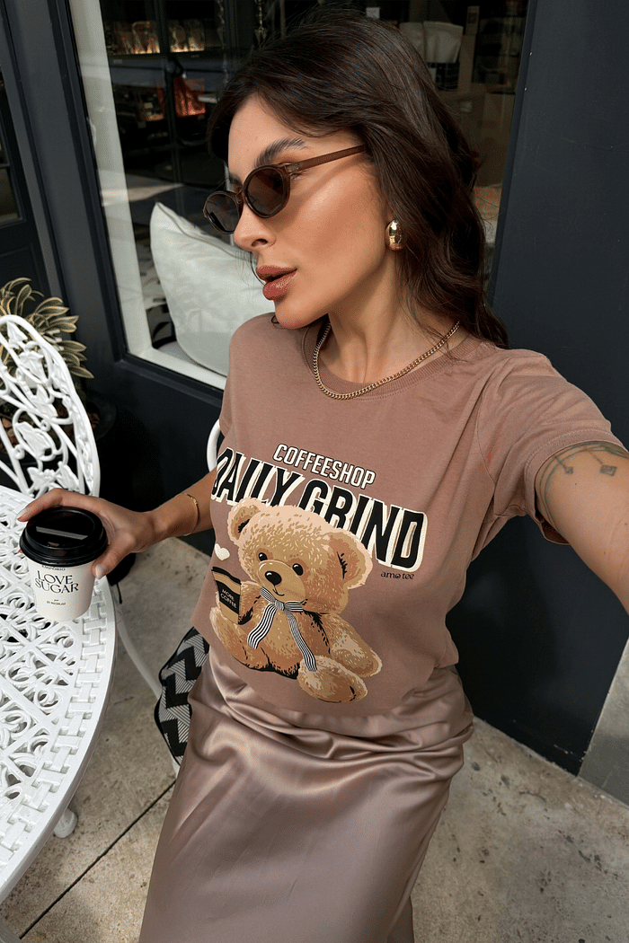 T SHIRT  _  COFFEESHOP DAILY GRIND  [TEDDY]