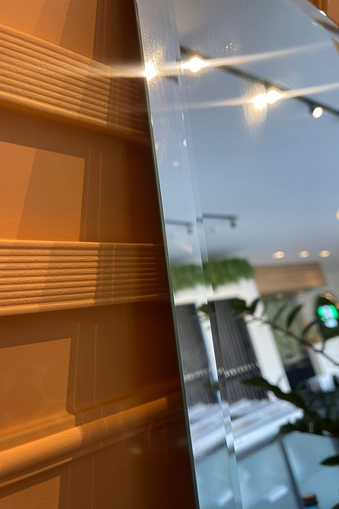 ESPELHO PRATA COM BISOTÊ 32X79CM  (ESPELHO COM AVARIAS!)