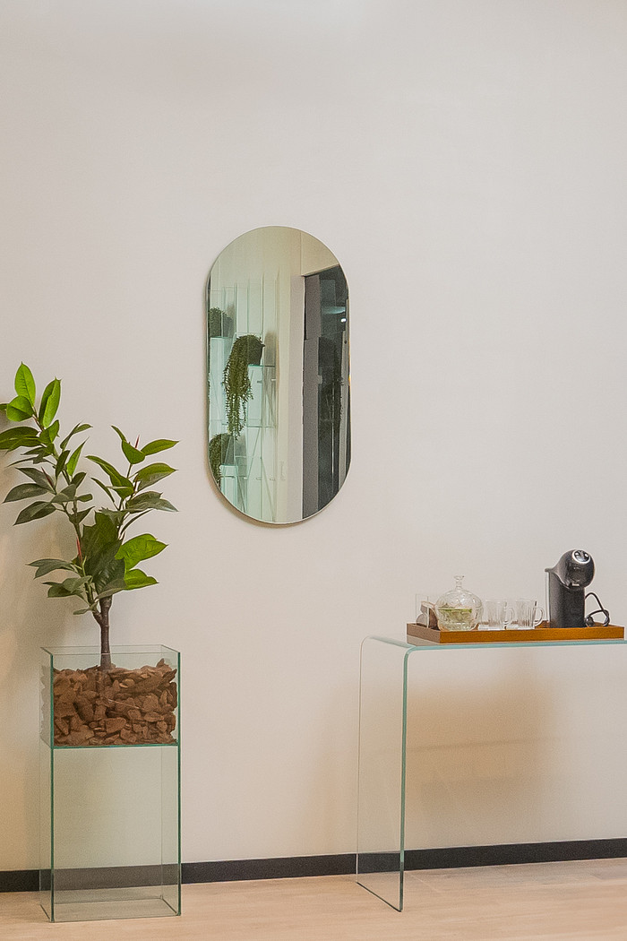 ESPELHO OVAL LARISSA | 100X50CM| COM SUPORTE MÃO AMIGA