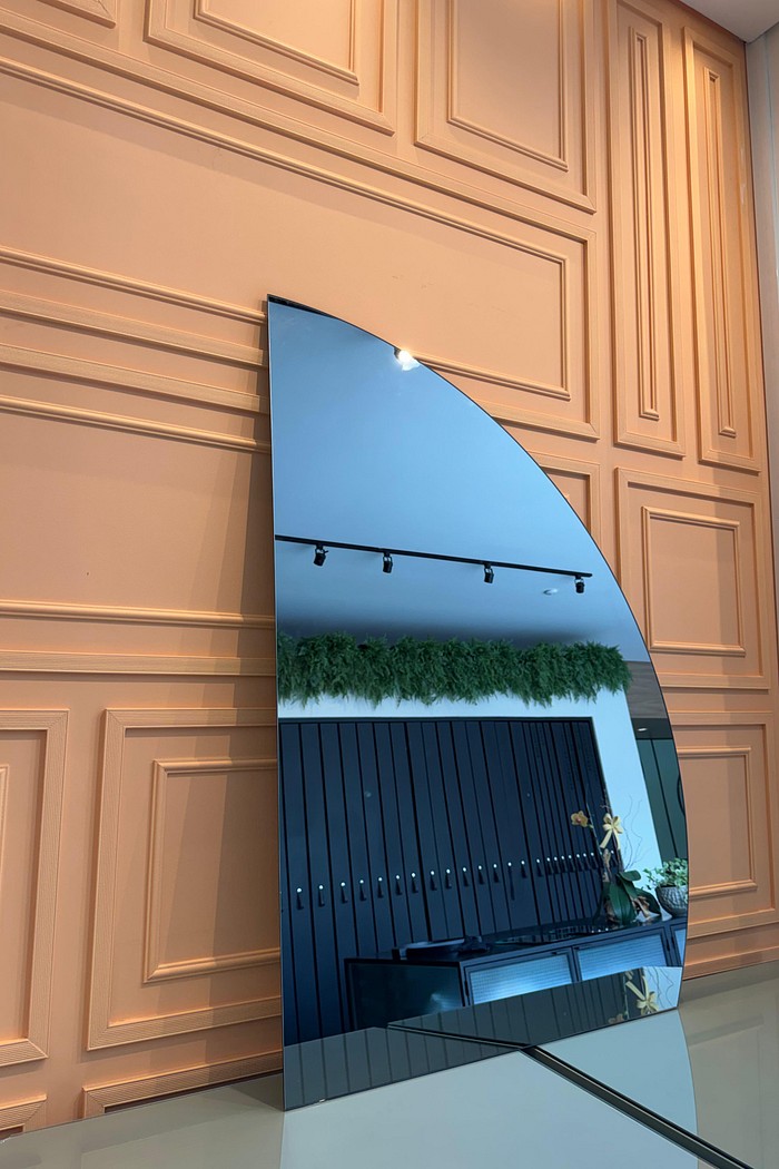 EESPELHO FUMÊ 04MM | ORGÂNICO | 885MM X 1300MM | COM SUPORTE MÃO AMIGA