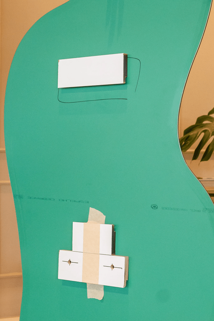 ESPELHO ORGÂNICO LONDON | 138x60CM | COM SUPORTE MÃO AMIGA