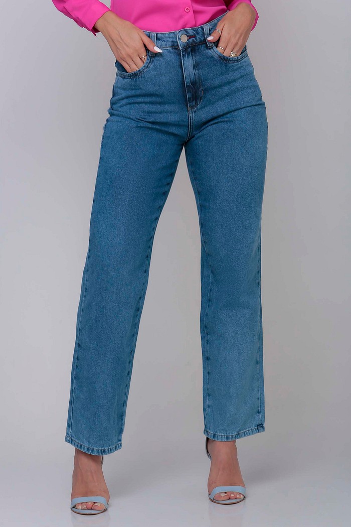 Calça Jeans Reta Feminina Com Coração No Bolso Relógio 24734