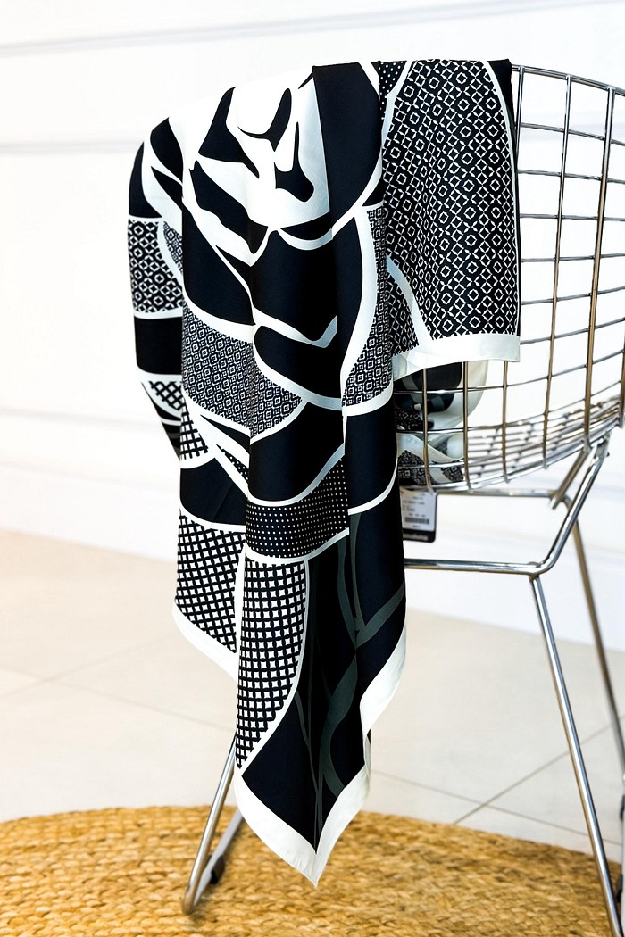 LENÇO ABSTRACT FLOWERS