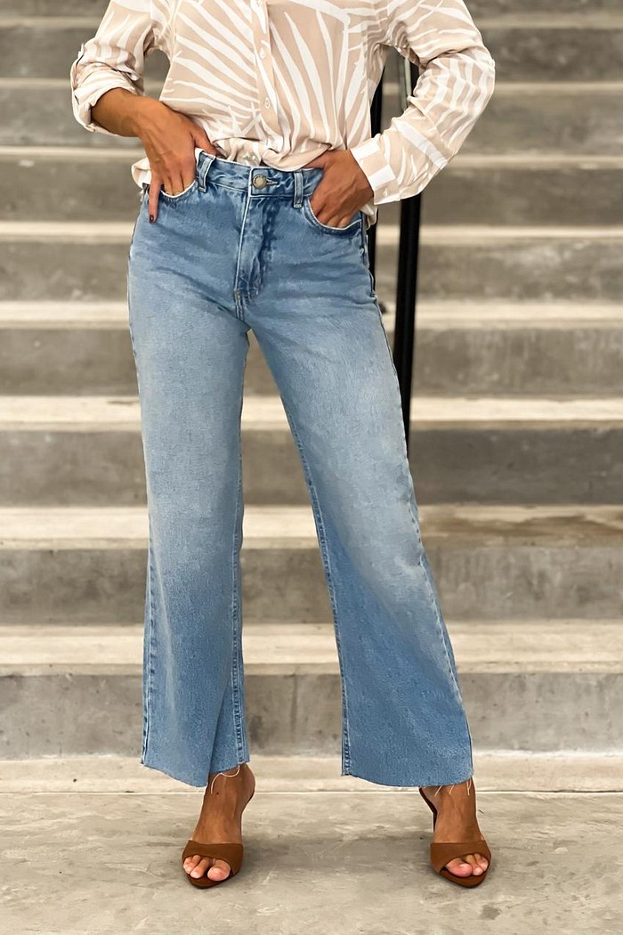 CALCA JEANS RETA BARRA A FIO