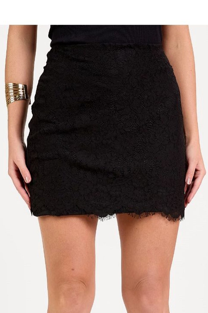 SAIA CURTA RENDA KIM