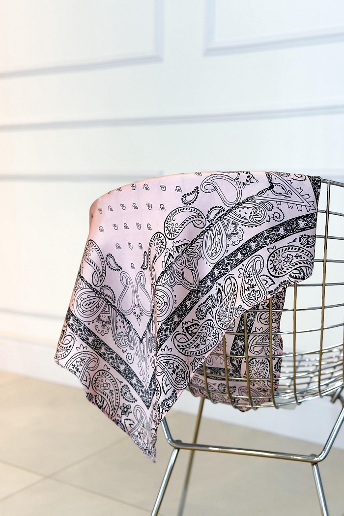 LENÇO SECRET GARDEN