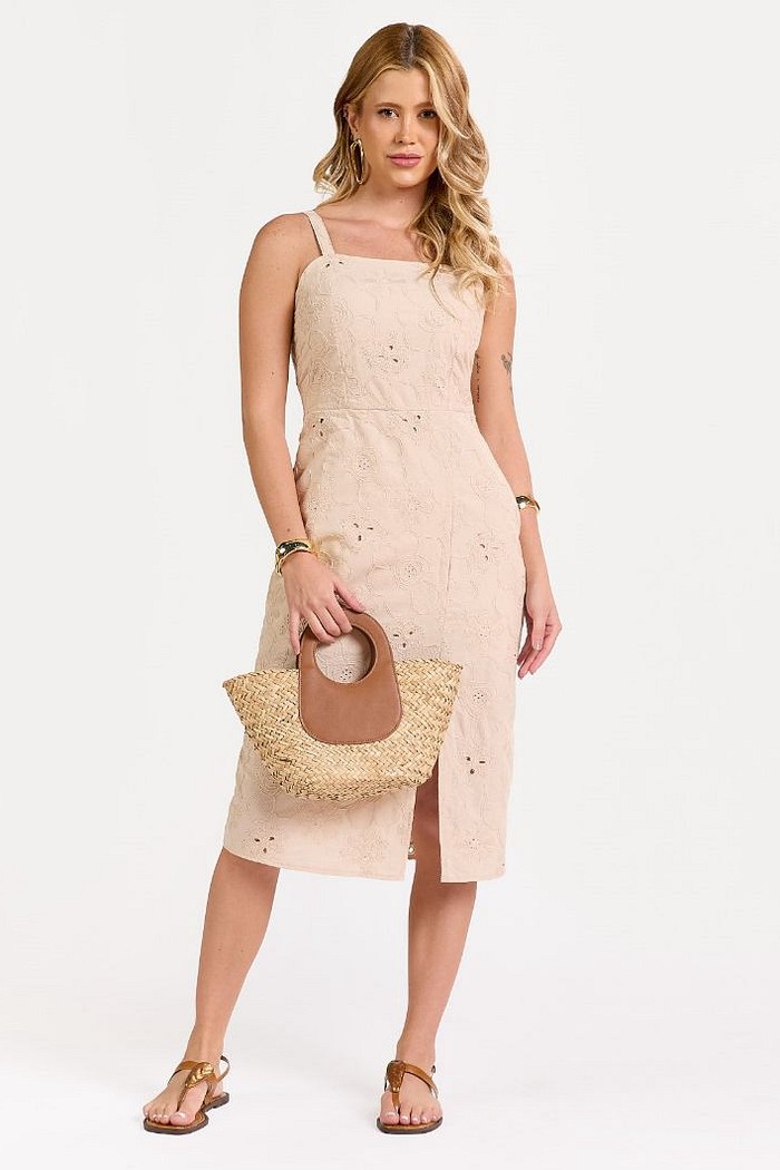 VESTIDO BORDADO BERRY