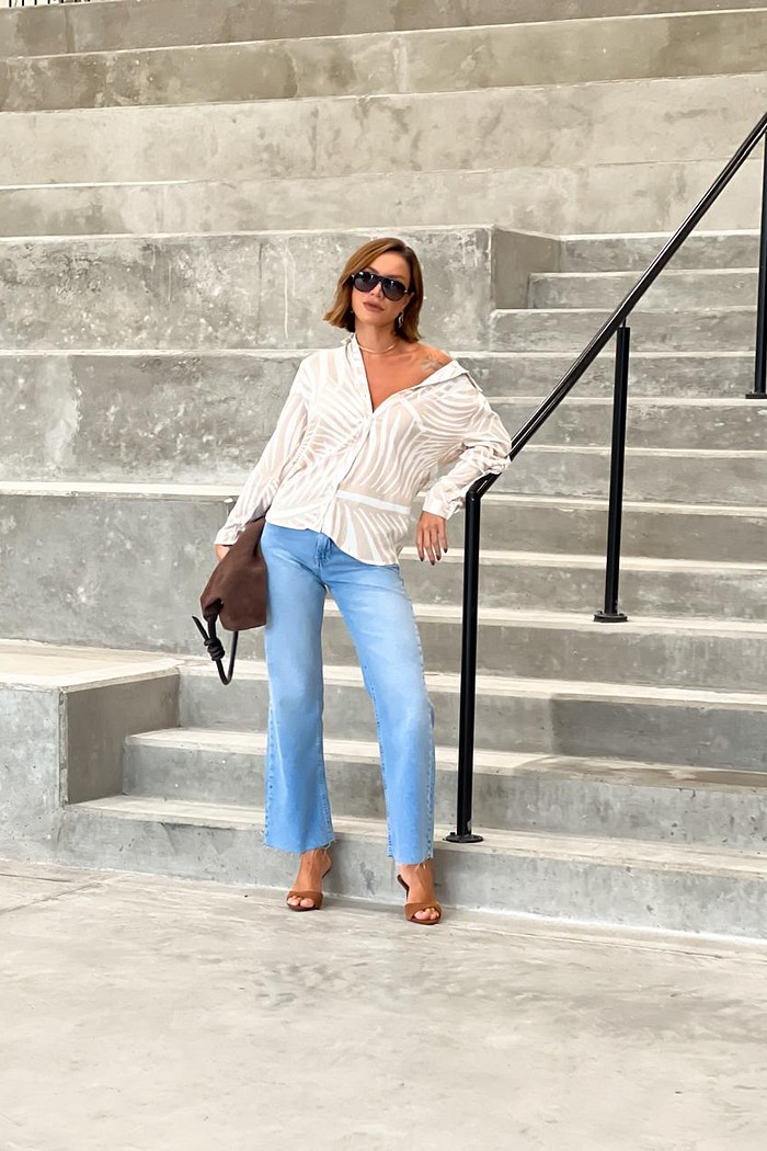 CALCA JEANS RETA BARRA A FIO